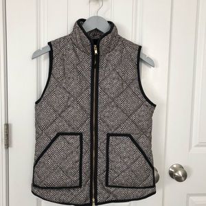 EUC - J Crew XS Herringbone Blk & White Vest